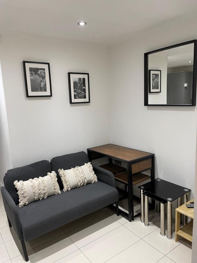 Modern 1 Bedroom Holiday Apartment In Southminster Kültér fotó