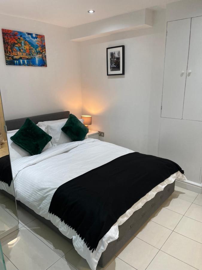 Modern 1 Bedroom Holiday Apartment In Southminster Kültér fotó